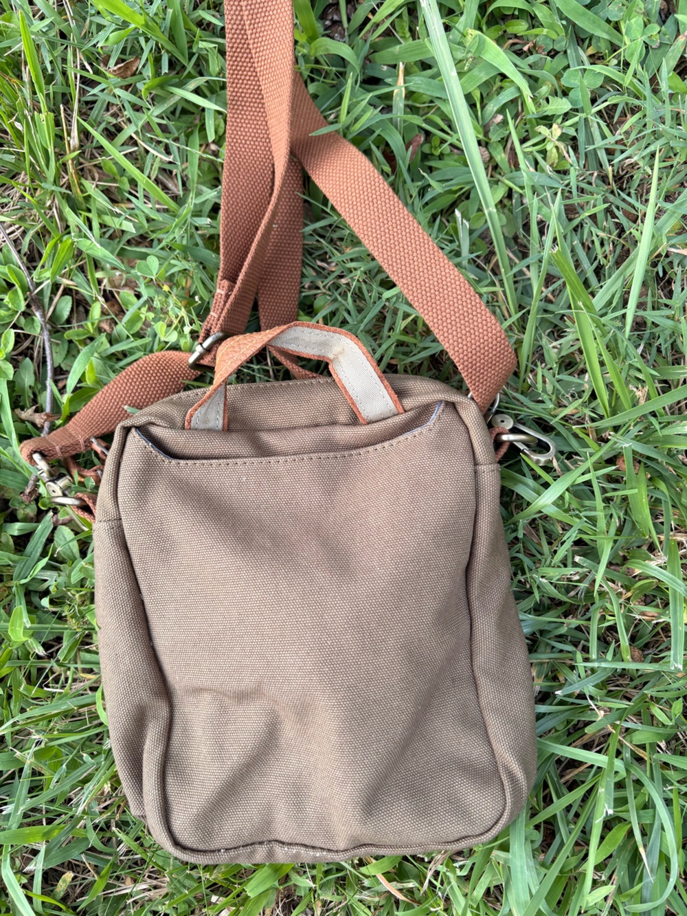 L.L Bean Brown Crossbody Shoulder Bag Casual Everyday Carry - Picture 2 of 5